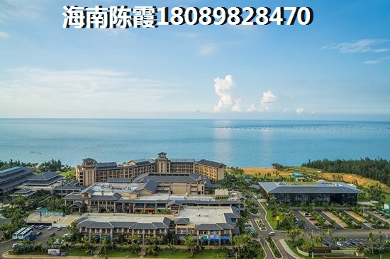 七仙伴月位于保亭七仙岭国家森林公园山麓,开发商是海南保亭新创设